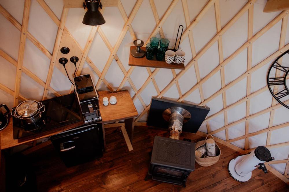 Jurty Z Widokiem, Prywatna Balia- Dzikolas Glamping Krasnobród Kültér fotó