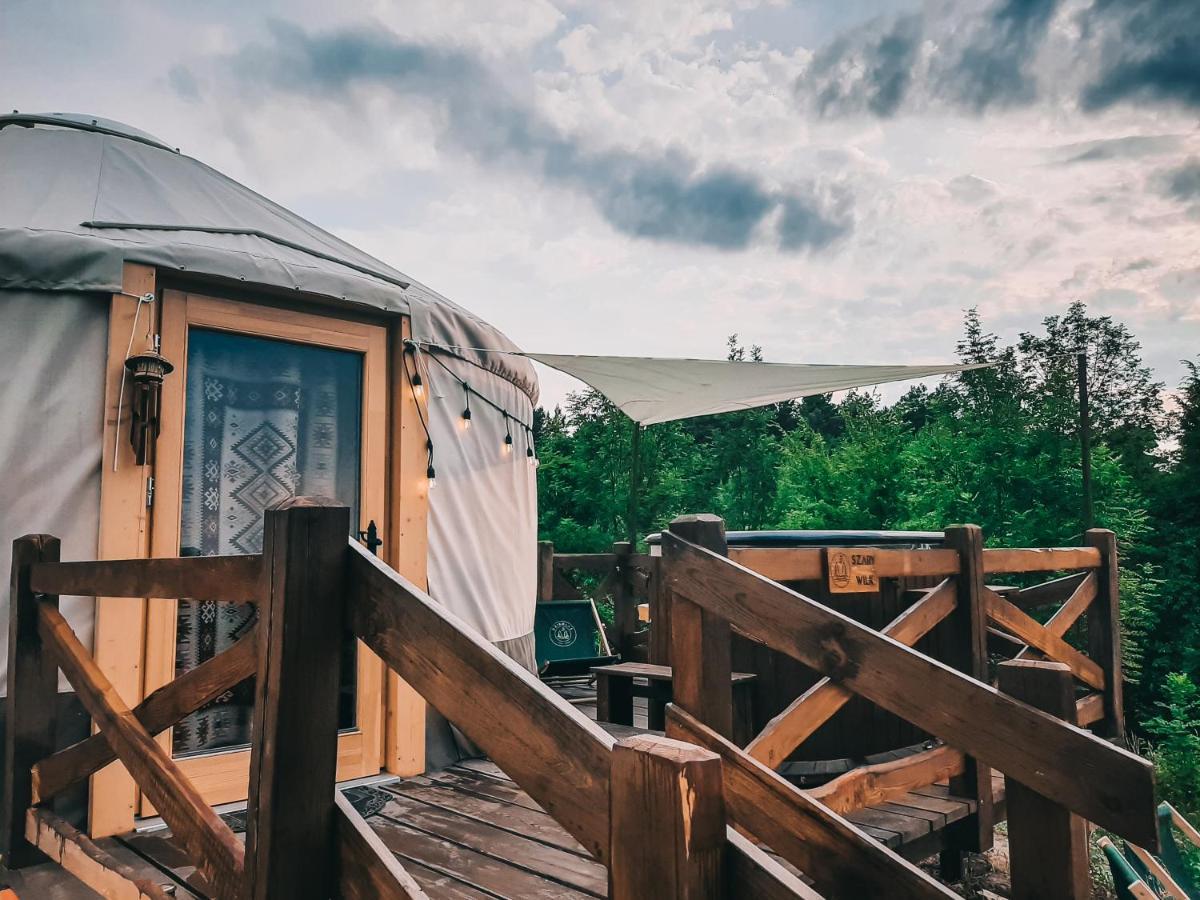 Jurty Z Widokiem, Prywatna Balia- Dzikolas Glamping Krasnobród Kültér fotó