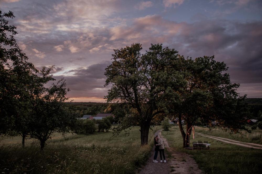 Jurty Z Widokiem, Prywatna Balia- Dzikolas Glamping Krasnobród Kültér fotó