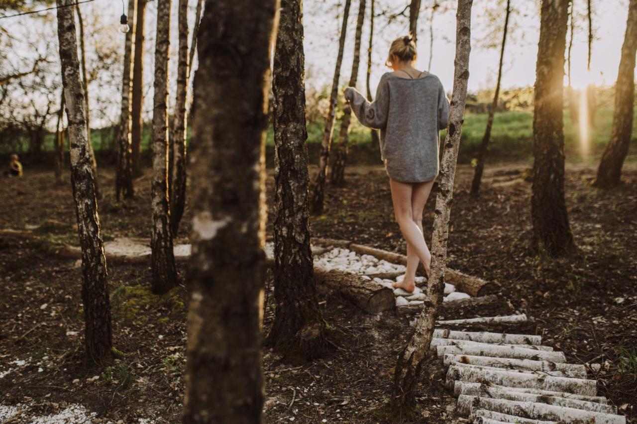 Jurty Z Widokiem, Prywatna Balia- Dzikolas Glamping Krasnobród Kültér fotó