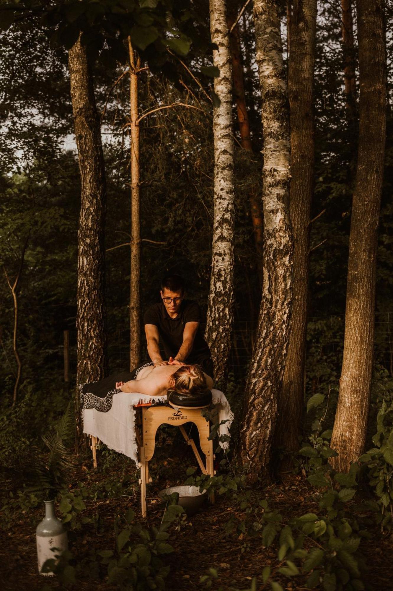 Jurty Z Widokiem, Prywatna Balia- Dzikolas Glamping Krasnobród Kültér fotó